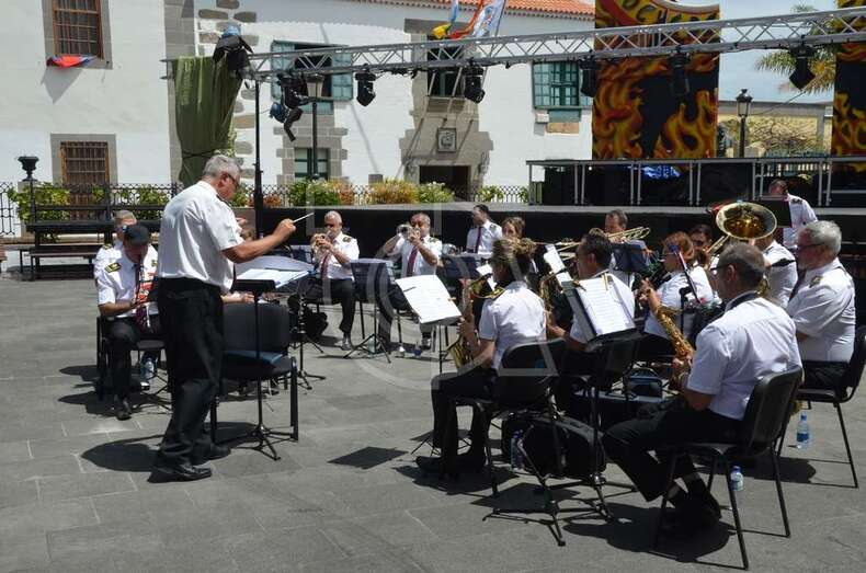 Momento del concierto de este mediodía (Foto Francisco Javier Santana)